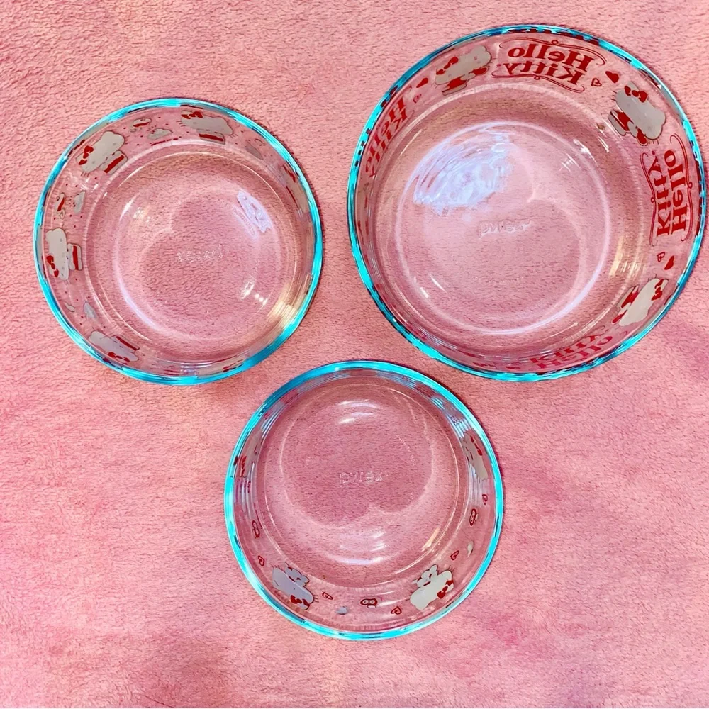 Hello Kitty Pyrex Glass Set Food Storage Red Lids Costco Apple Heart Containers - Picture 10 of 15